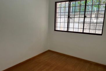 Seksyen 2, Bandar Country Homes