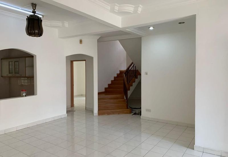 Seksyen 2, Bandar Country Homes