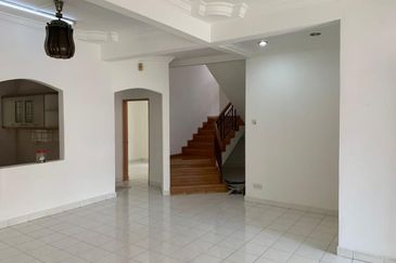 Seksyen 2, Bandar Country Homes