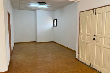 Seksyen 2, Bandar Country Homes