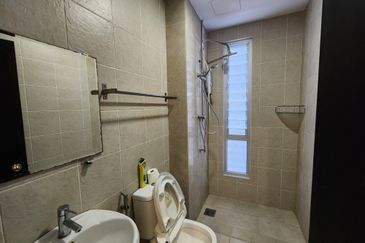 Fully Furnished 2.5 storey Emerald Garden Kota Emerald Rawang For Rent