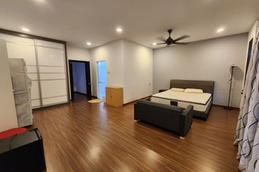 Fully Furnished 2.5 storey Emerald Garden Kota Emerald Rawang For Rent