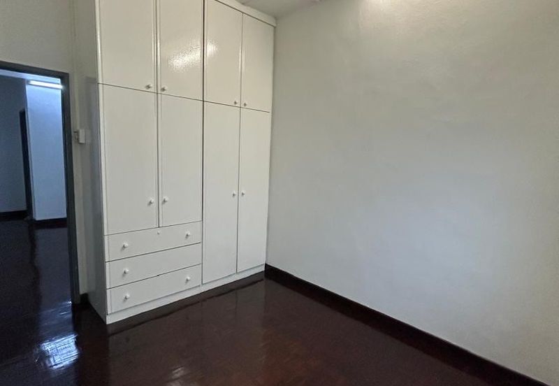 Seksyen 12, Bandar Country Homes