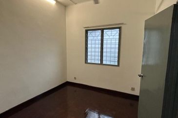 Seksyen 12, Bandar Country Homes