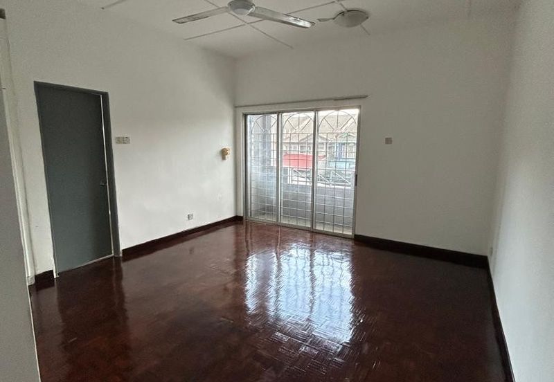 Seksyen 12, Bandar Country Homes