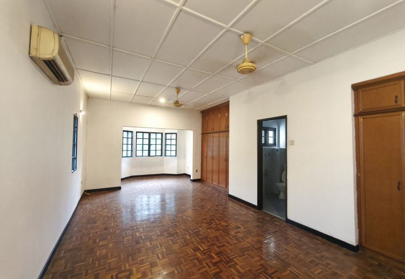 Seksyen 2, Bandar Country Homes