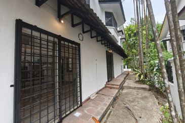 Seksyen 2, Bandar Country Homes
