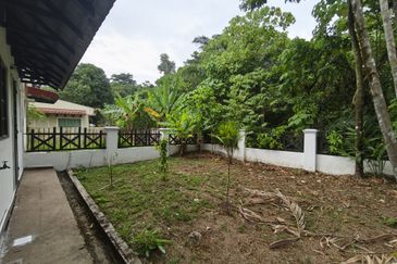 Seksyen 2, Bandar Country Homes