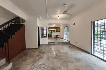 Seksyen 2, Bandar Country Homes