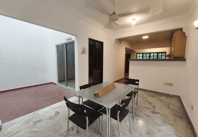 Seksyen 2, Bandar Country Homes