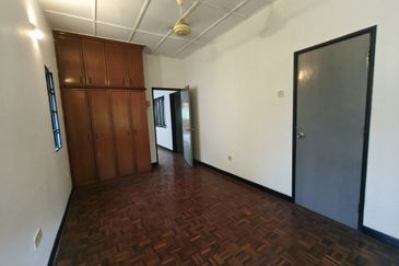 Seksyen 2, Bandar Country Homes