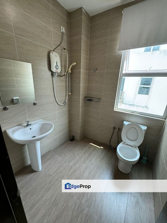 Fully Furnished 3 storey Regency Parc Semi-D Saujana Rawang For Rent, Selangor, Rawang