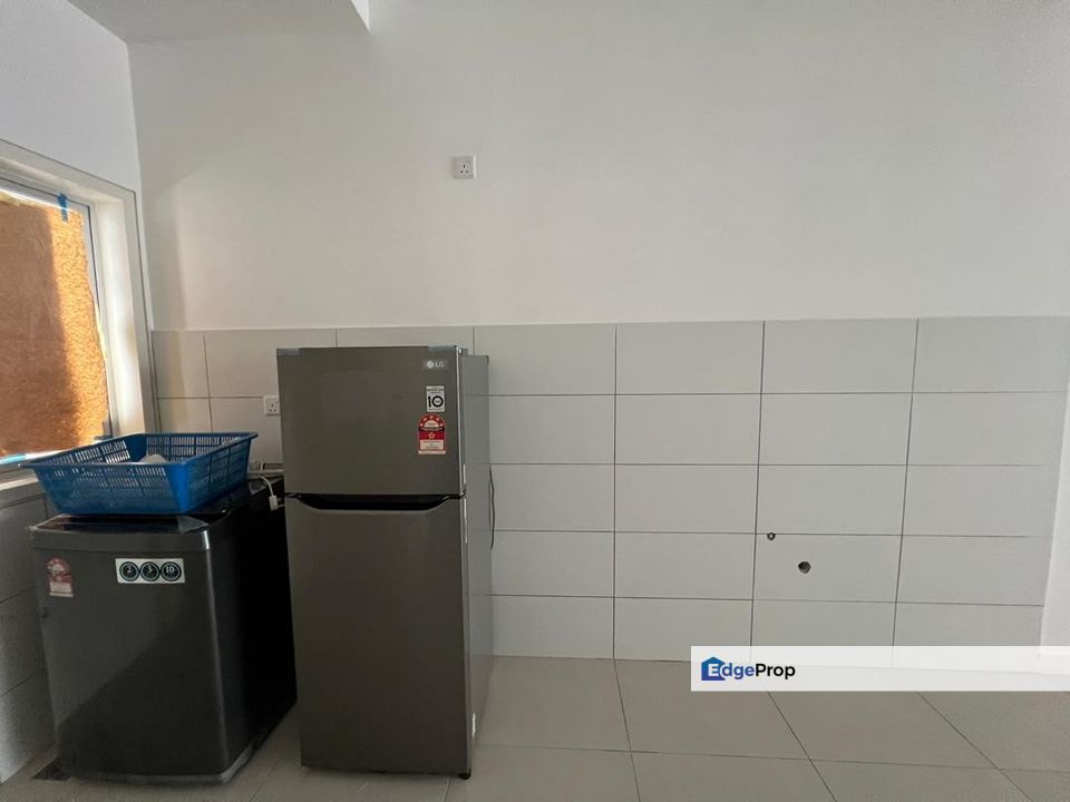 Partly Furnished New House 2 storey Garland 2 Kota Emerald Rawang For Rent, Selangor, Rawang