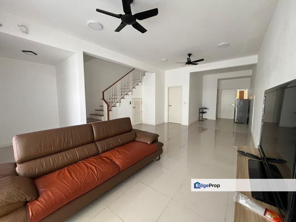 Partly Furnished New House 2 storey Garland 2 Kota Emerald Rawang For Rent, Selangor, Rawang