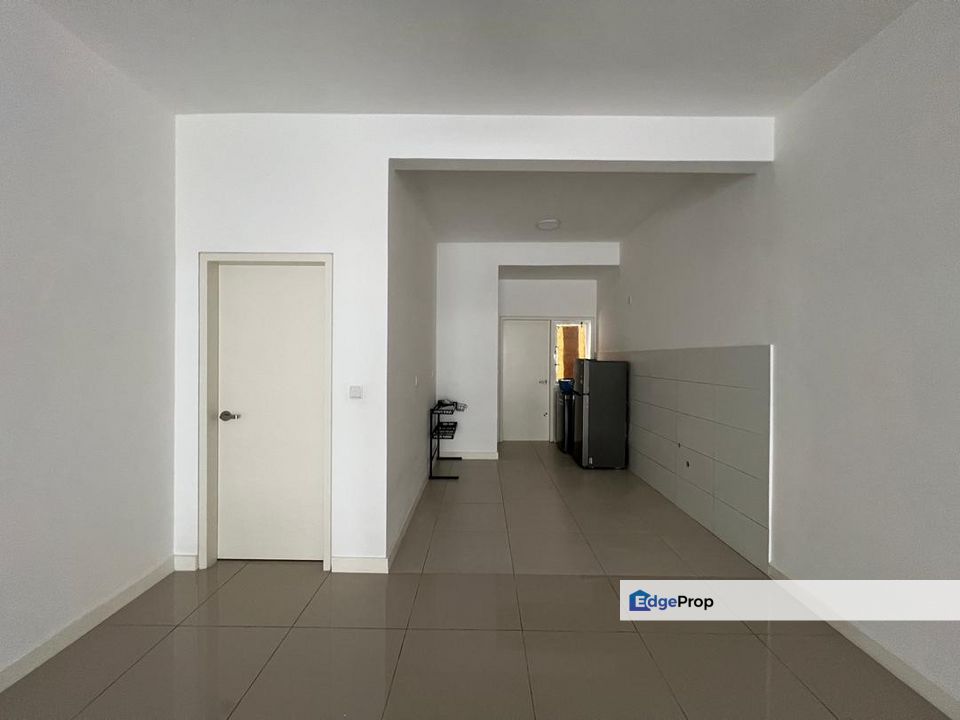 Partly Furnished New House 2 storey Garland 2 Kota Emerald Rawang For Rent, Selangor, Rawang