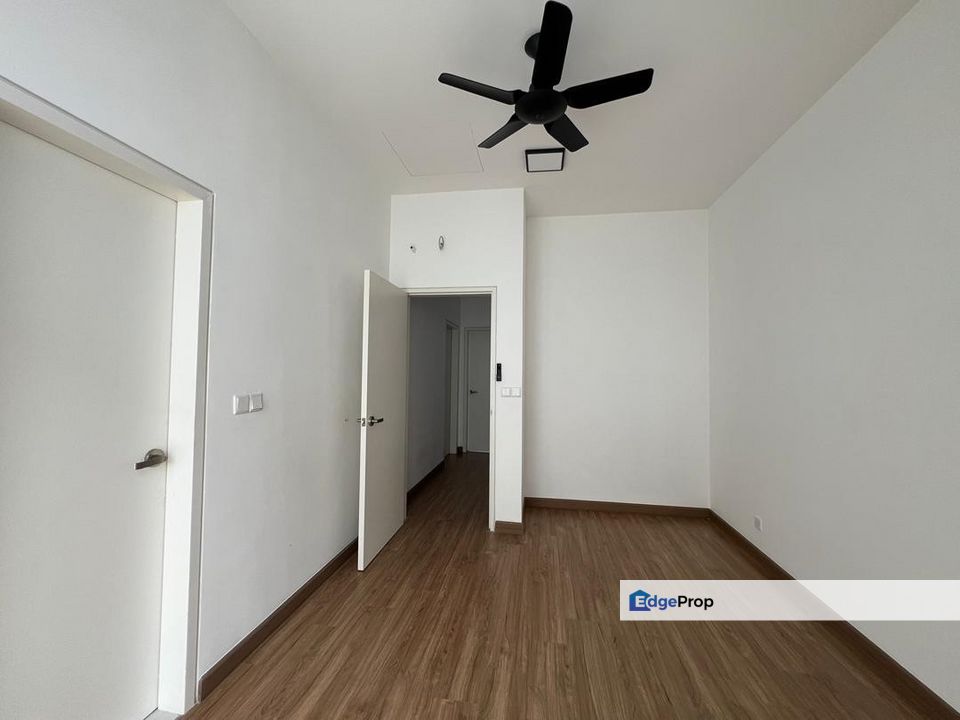 Partly Furnished New House 2 storey Garland 2 Kota Emerald Rawang For Rent, Selangor, Rawang