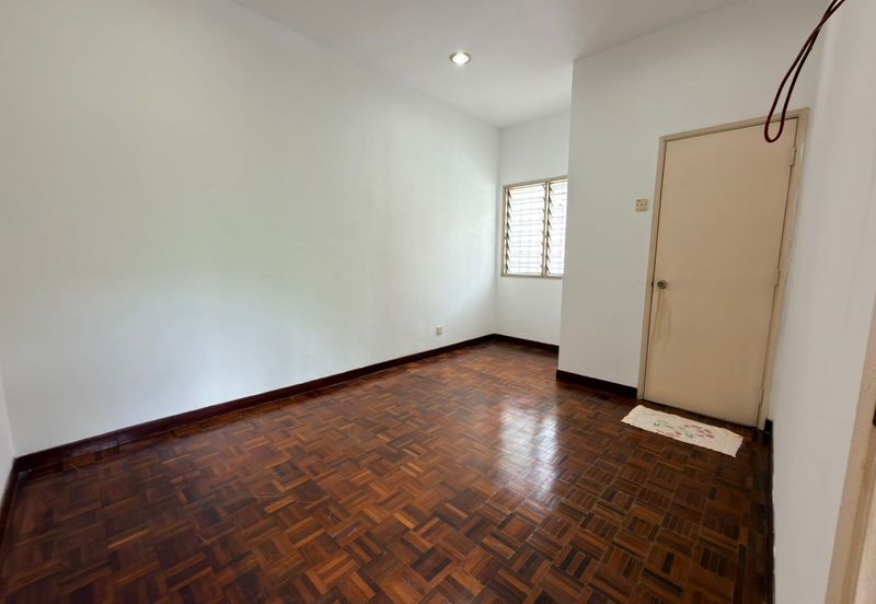 Seksyen 12, Bandar Country Homes