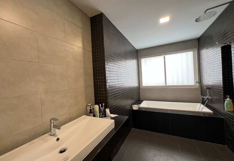 3 Storey Camelia Tamansari Rawang 30x65sf Renovated For Sale