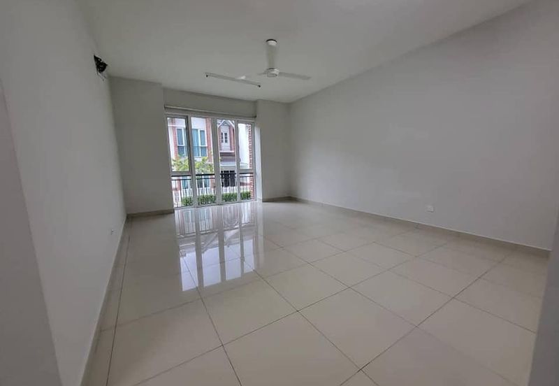 Charming Essex, Setia Eco Templer