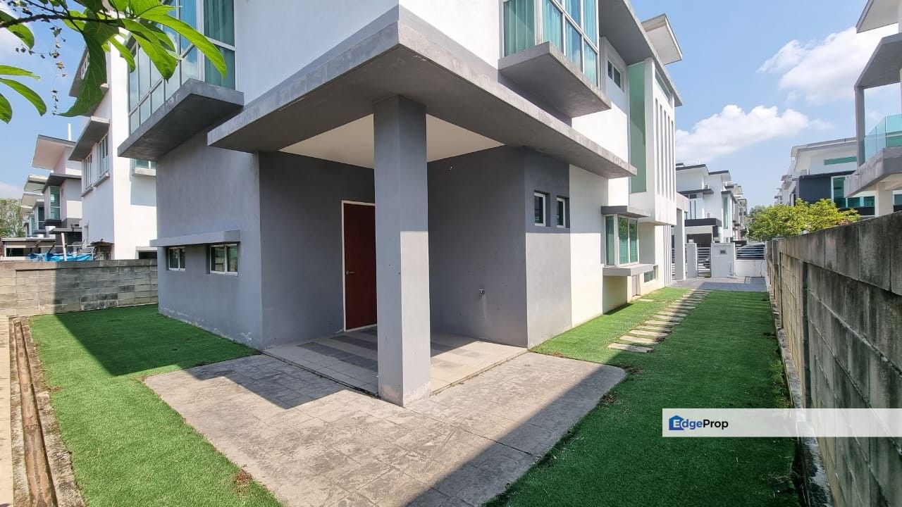 2 storey Bungalow Desa 8 Ivory Heights Bandar Country Homes Rawang For Sale, Selangor, Rawang