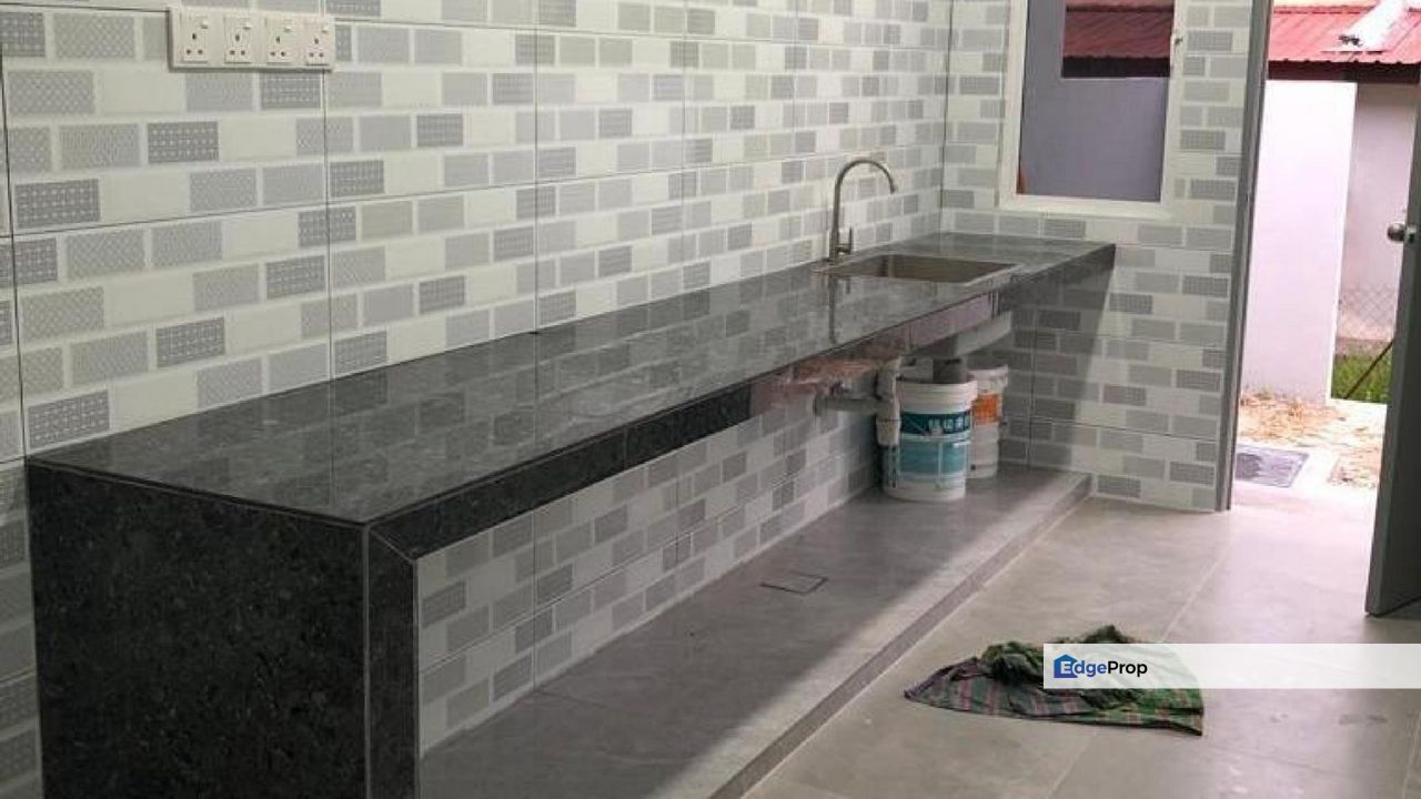 Renovated 2 storey Taman Kemboja Bukit Sentosa Rawang For Sale, Selangor, Rawang