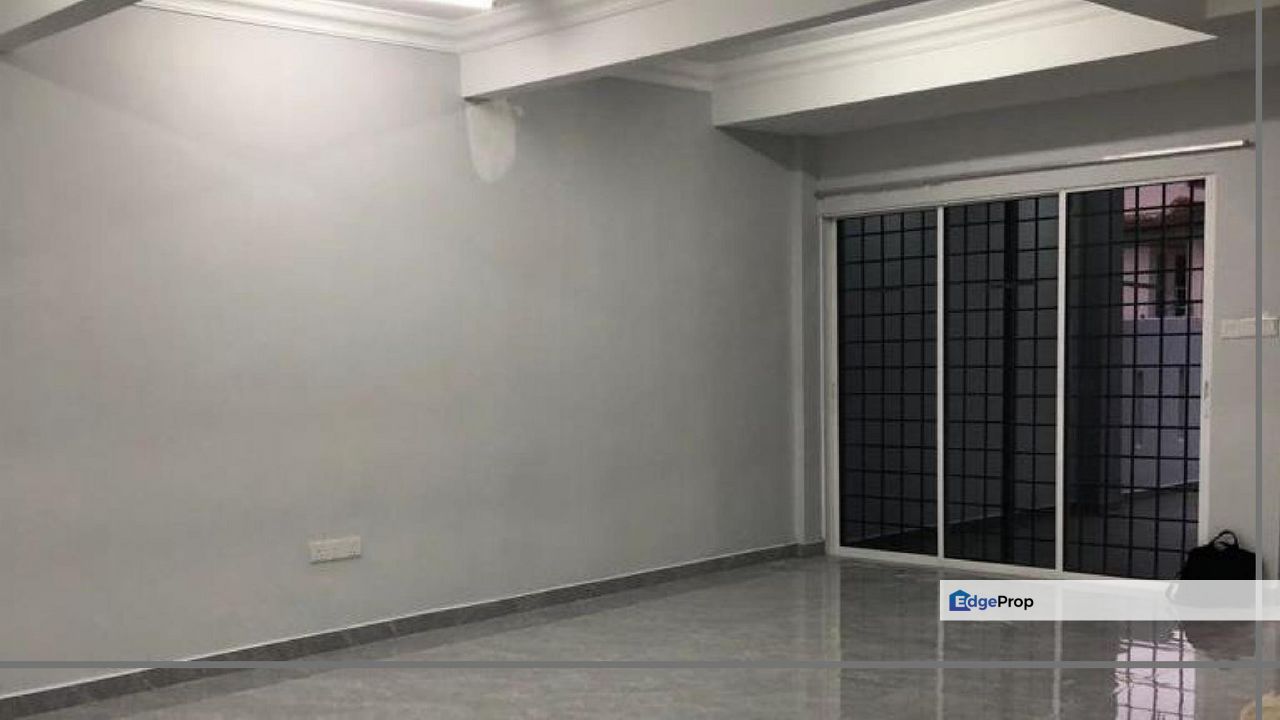 Renovated 2 storey Taman Kemboja Bukit Sentosa Rawang For Sale, Selangor, Rawang