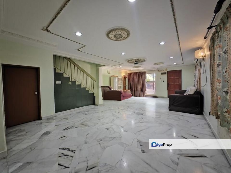 Partly Furnished 2 Storey Bukit Rawang Jaya For Rent 22x75sf, Selangor, Rawang