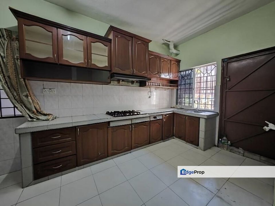 Partly Furnished 2 Storey Bukit Rawang Jaya For Rent 22x75sf, Selangor, Rawang