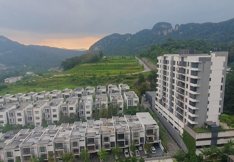 UPPERVILLE @ 16 Quartz Melawati