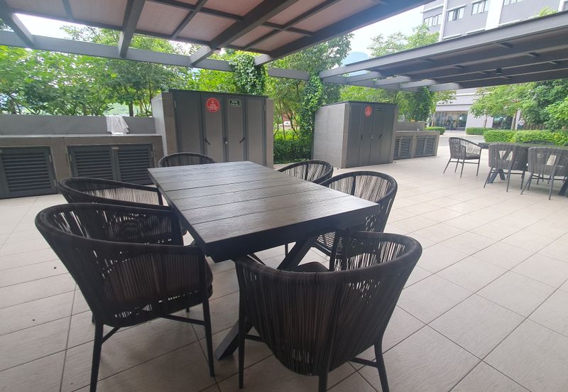 UPPERVILLE @ 16 Quartz Melawati