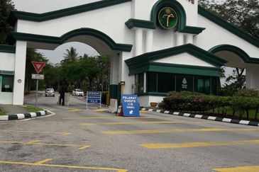 Tropicana Golf & Country Resort