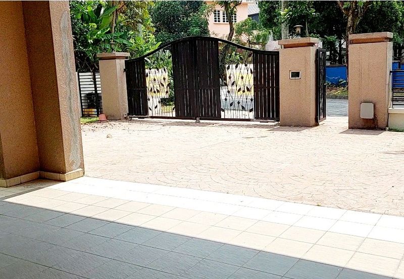 Tropicana Golf & Country Resort