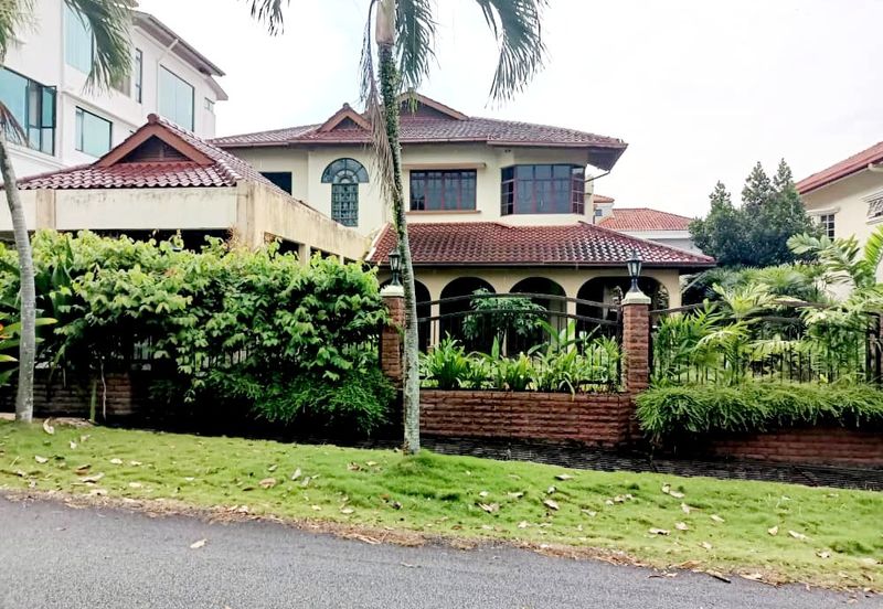 Tropicana Golf & Country Resort