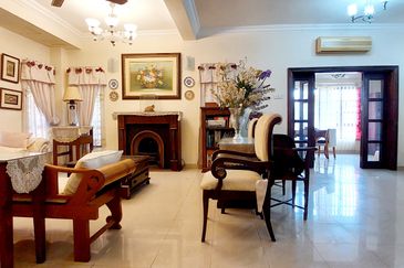 Bukit Jelutong (beside field)