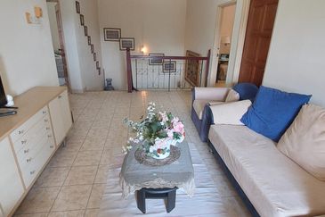 Bukit Jelutong (beside field)