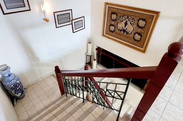 Bukit Jelutong (beside field)