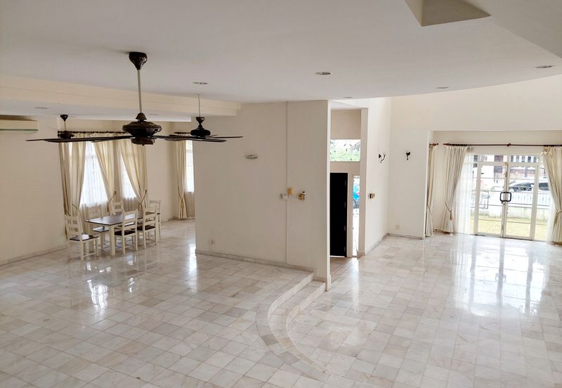 Tropicana Golf & Country Resort