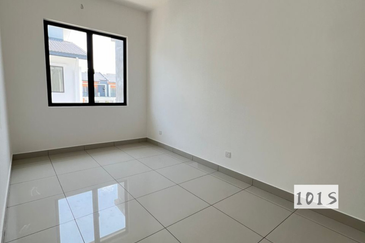 Robin @ Bandar Rimbayu