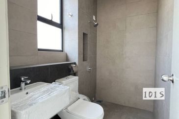 Robin @ Bandar Rimbayu