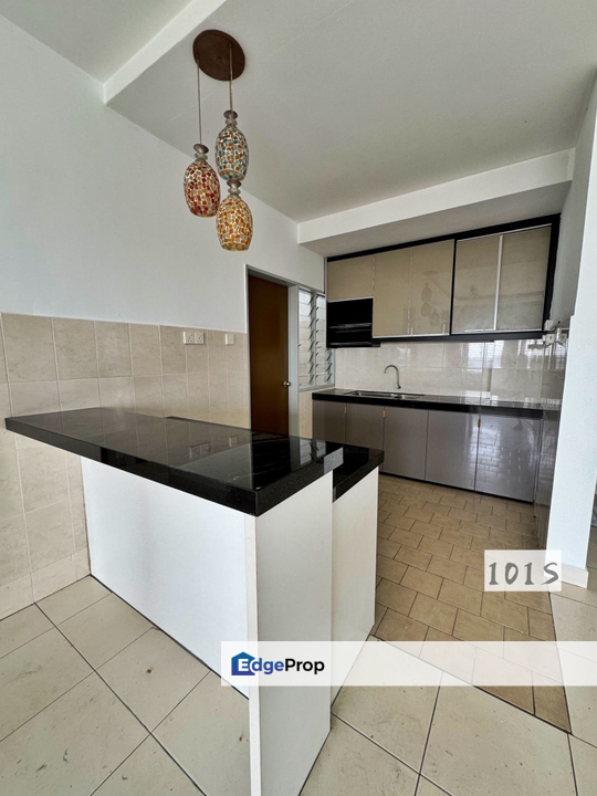 GOOD CONDITION Lagoon suite condo kota kemuning FREEHOLD prime locatio, Selangor, Kota Kemuning
