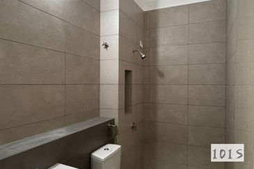 Robin @ Bandar Rimbayu