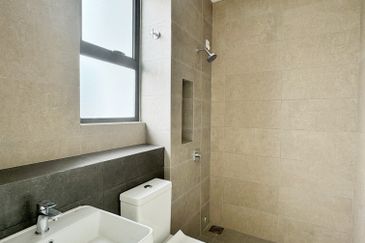 Robin @ Bandar Rimbayu