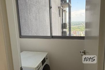 Gravit8 @ Klang South