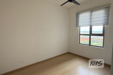 Gravit8 @ Klang South