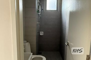 Gravit8 @ Klang South