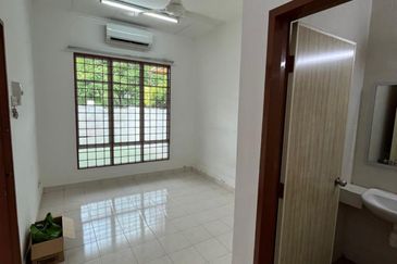 Jalan Makyong, Bandar Bukit Raja