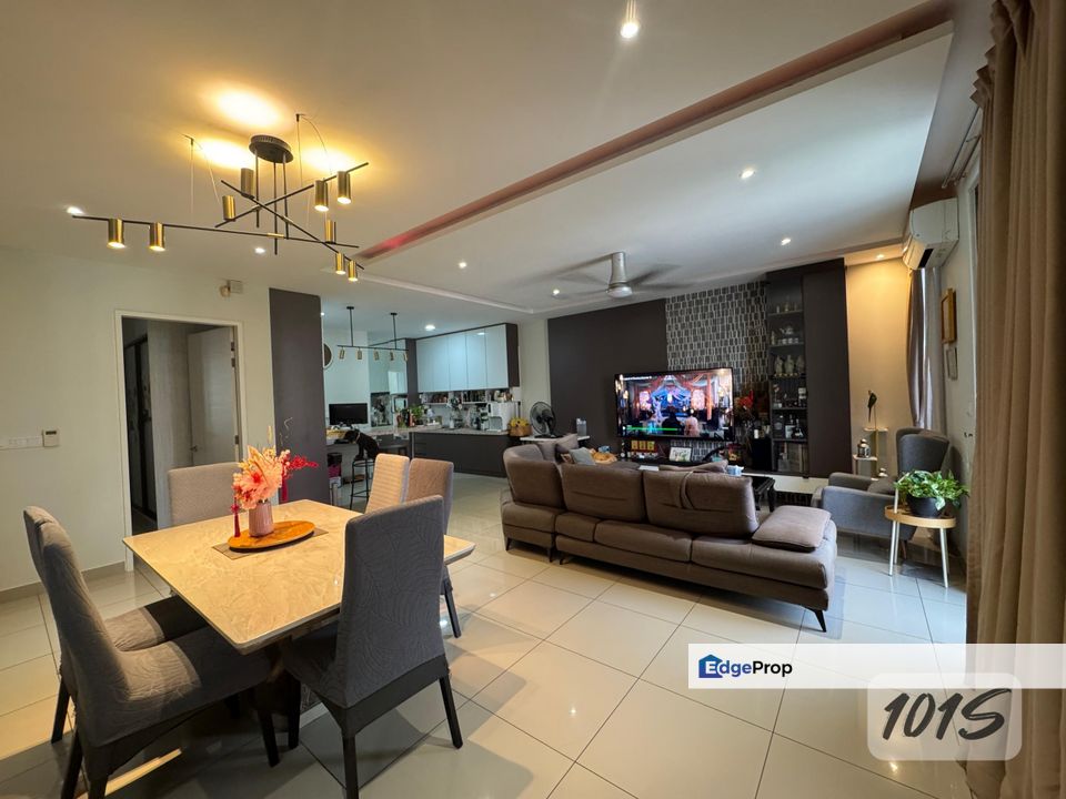 Move in condition fully furnish twenty 257 3 sty landed for sale, Selangor, Kota Kemuning