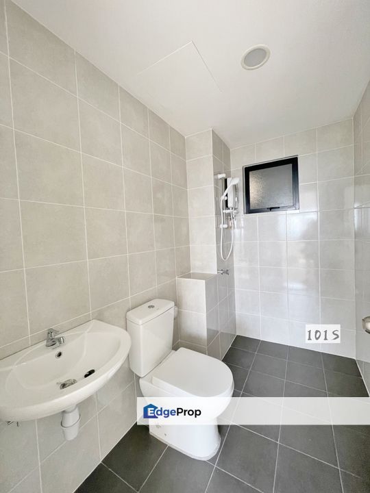 Below market Duduk seruang 3r2b non bumi lot value buy rimbayu, Selangor, Kuala Langat