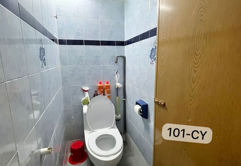 Jalan Selat Selatan 17