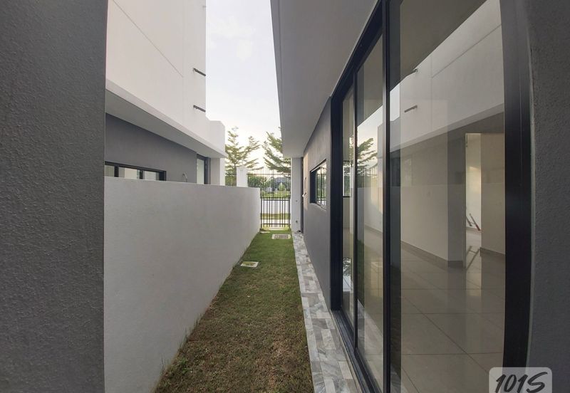 Sencilia @ Eco Sanctuary